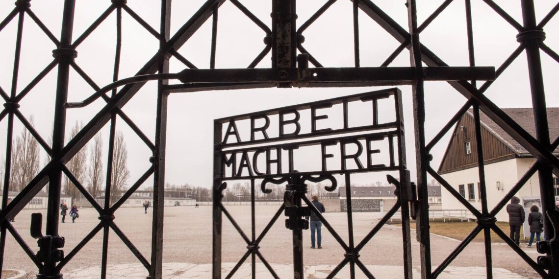 “Olocausto ingigantito” per il 14% degli italiani, il sondaggio