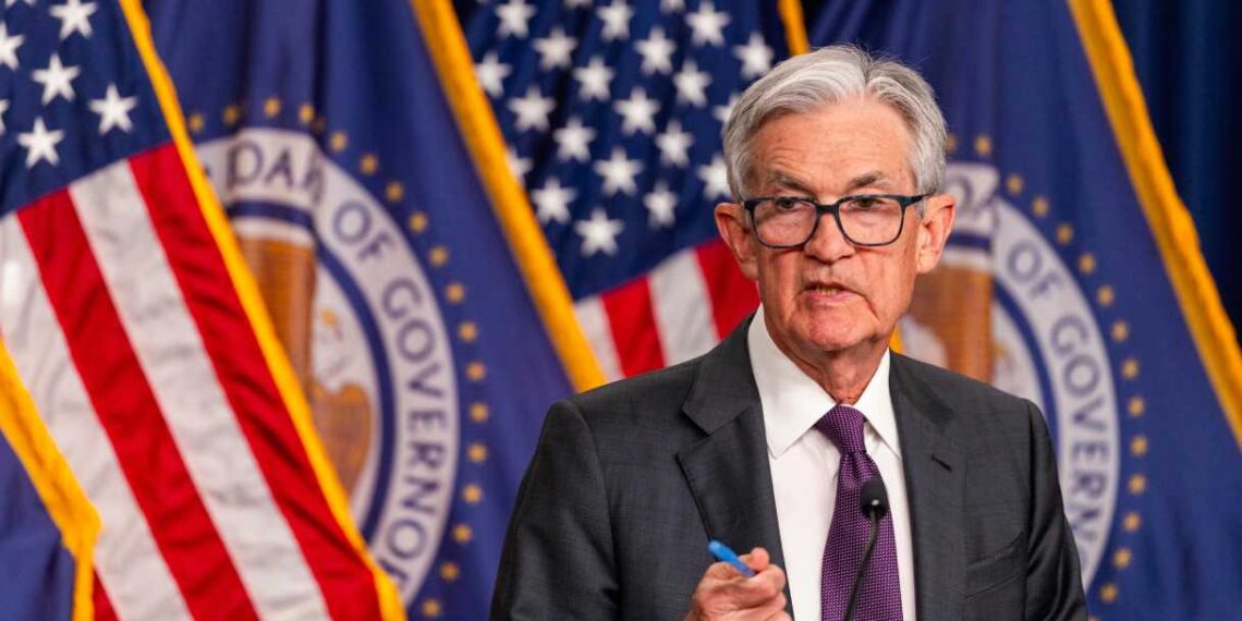 Fed sotto pressione: verso rinvio tagli con focus su indipendenza