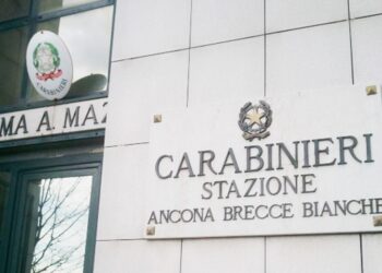 Va in carcere per furto, colletta dei carabinieri per comprargli i vestiti