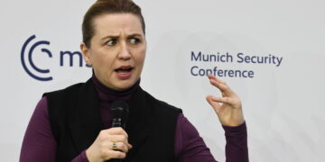 Frederiksen, ‘la Nato protegga l’Artico in modo permanente’