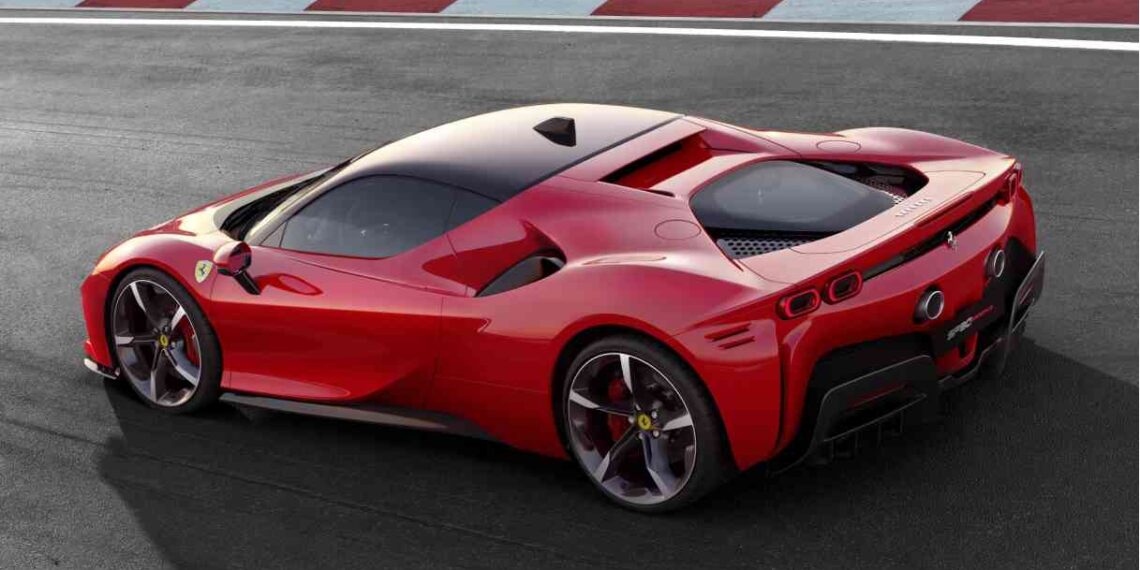 Ferrari in pole a Piazza Affari. Risultati 2025 superano attese