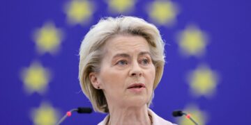 L’Ue vuole abbassare le bollette dell’elettricità, pronte le proposte al Consiglio