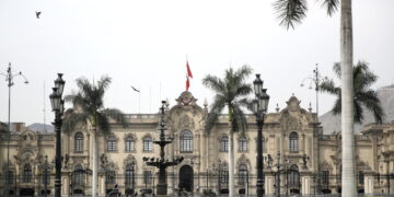 Perù, ballottaggio in Parlamento per la presidenza ad interim