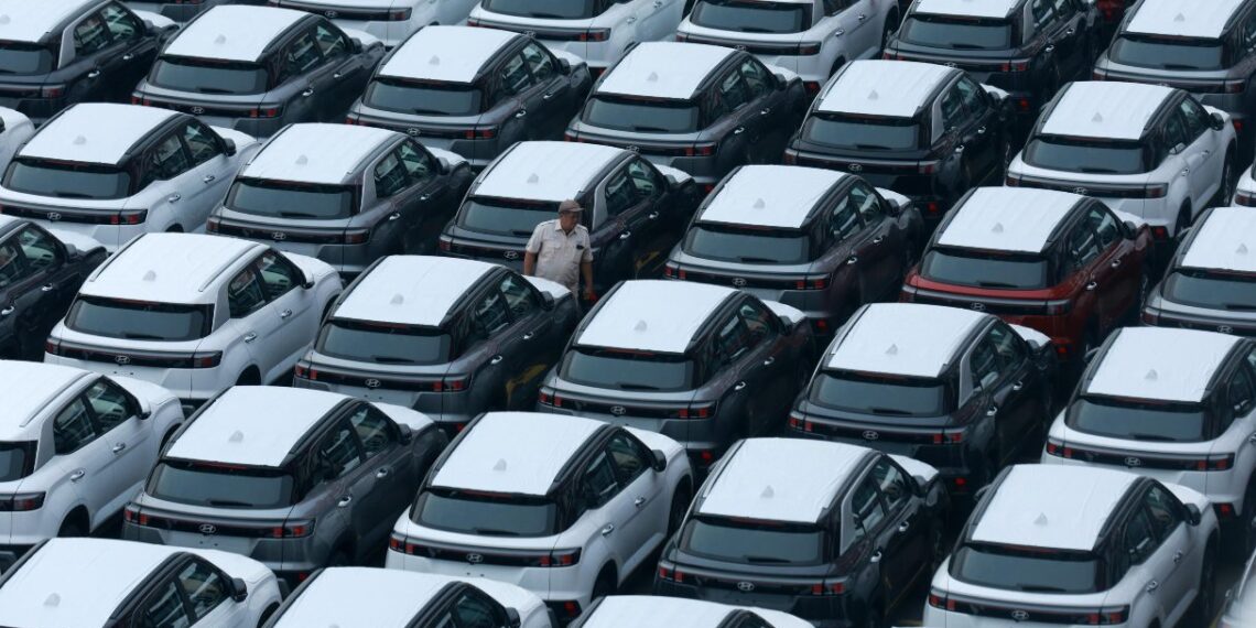 Crisi auto, -25% per benzina e diesel in Italia: le elettriche conquistano il mercato