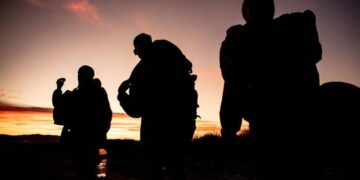 Migranti, via libera del governo al ddl: dal blocco navale alle espulsioni, le misure