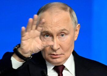Ucraina-Russia, Putin ‘inventa’ la minaccia nucleare di Kiev: l’annuncio dello zar