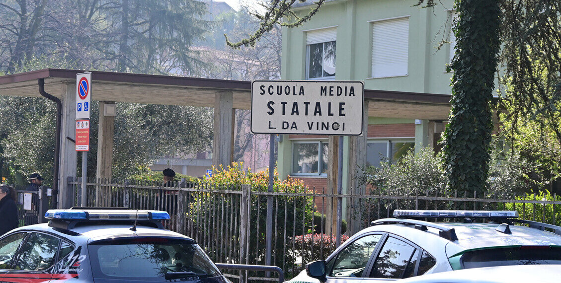 Mimetica ed esplosivo, il tredicenne in diretta su Telegram