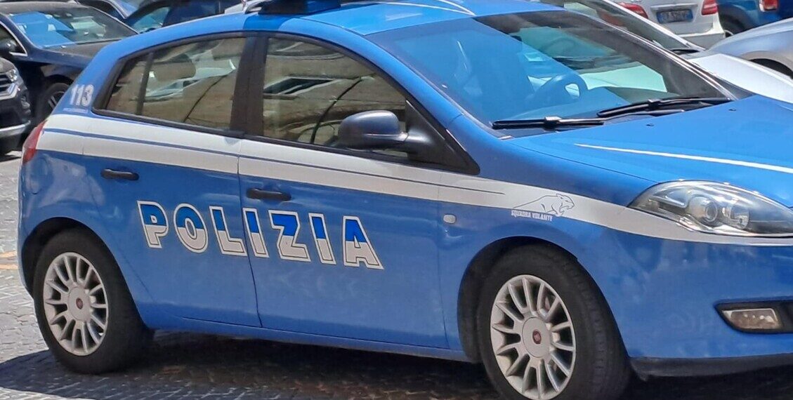 Trovato morto in un casolare a Roma, un fermo