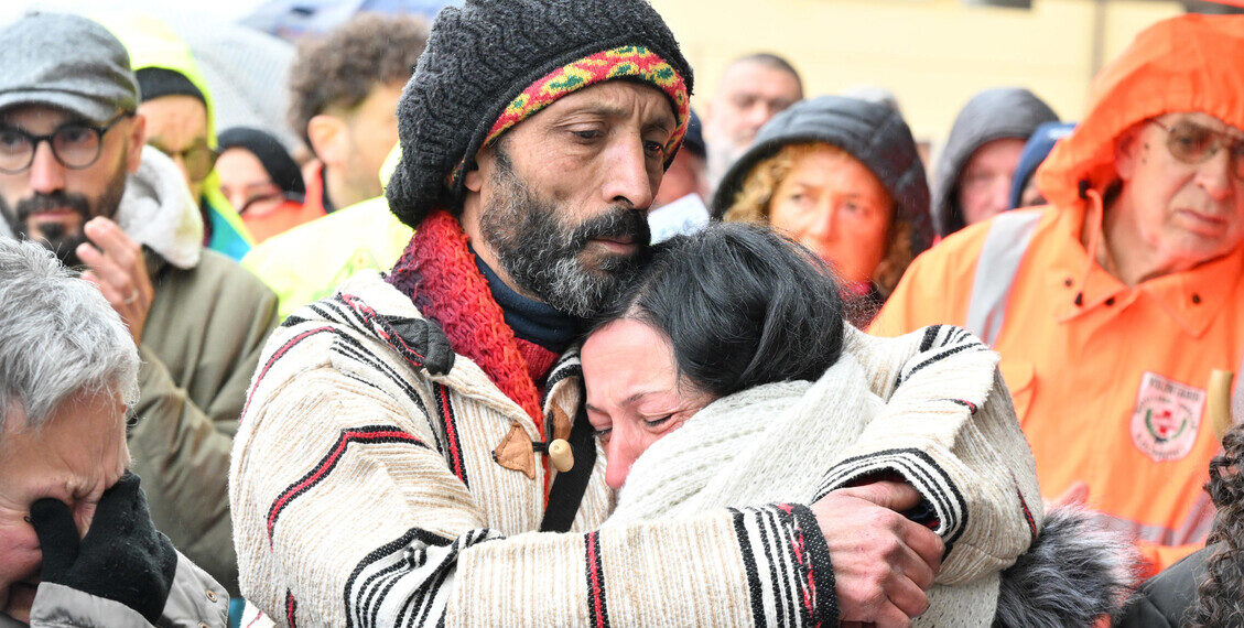 Teste 20enne, Maathi circondato e accoltellato mentre urlava ‘Non sono io’