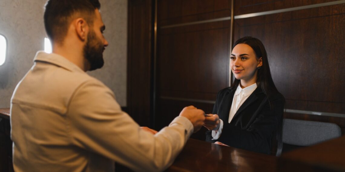 Aumenti da 700 euro a famiglia, cresce l’inflazione in Italia spinta dal turismo