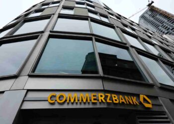 Orcel (Unicredit) pronto a rivedere OPS. Commerzbank spicca il volo