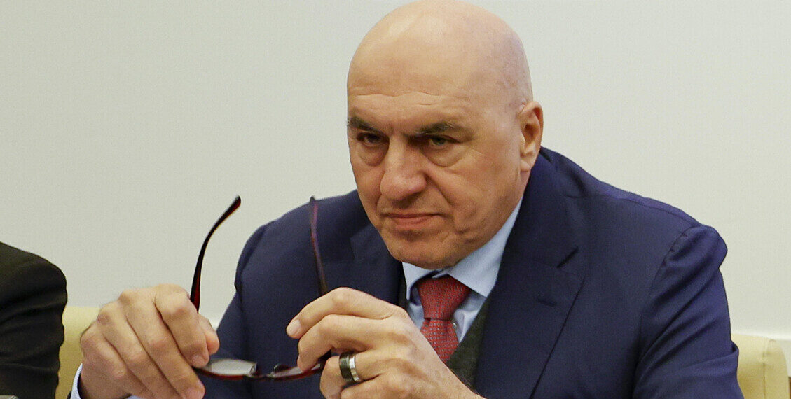 Crosetto: ‘Avrò sbagliato a restare a Dubai, ma c’erano i miei figli’