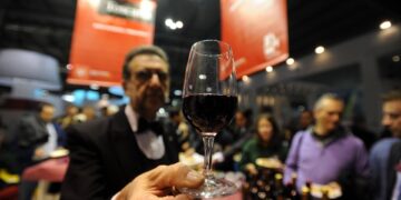 Borsa, guerra in Iran affossa Europa: in 2 giorni bruciati oltre 870 mld