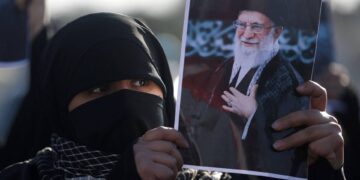 Iran, si muove l’Europa. Francia, Germania e Gb “pronte a azioni difensive”