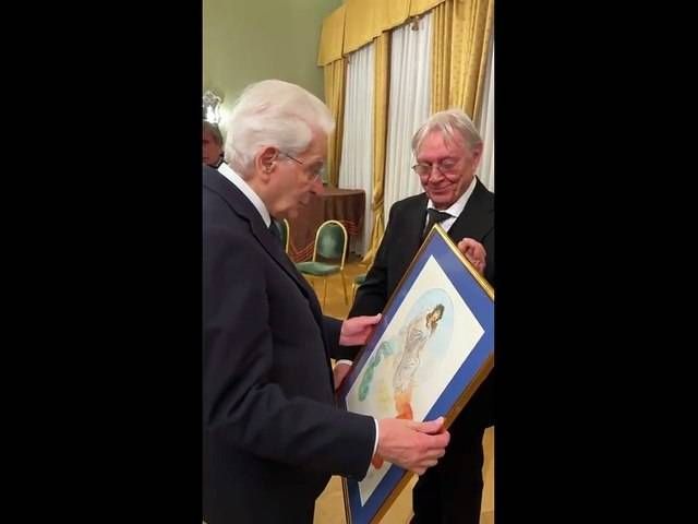 Mattarella incontra a Verona il disegnatore Milo Manara: “La repubblica è sempre giovane”