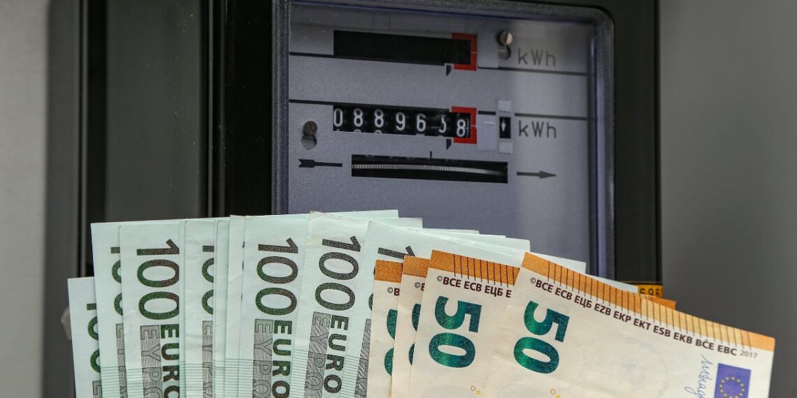 Bollette del gas in aumento, +19,2% a marzo per i vulnerabili: quanto dovranno pagare