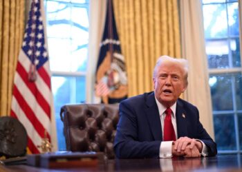 Trump ordina nuovi dazi sui farmaci, rivisti quelli sui metalli